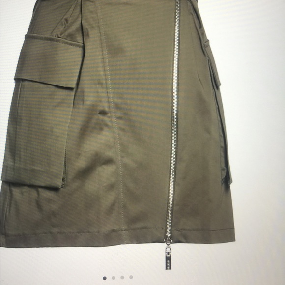 Belted skirt with zipper and pockets - Picture 4 of 5